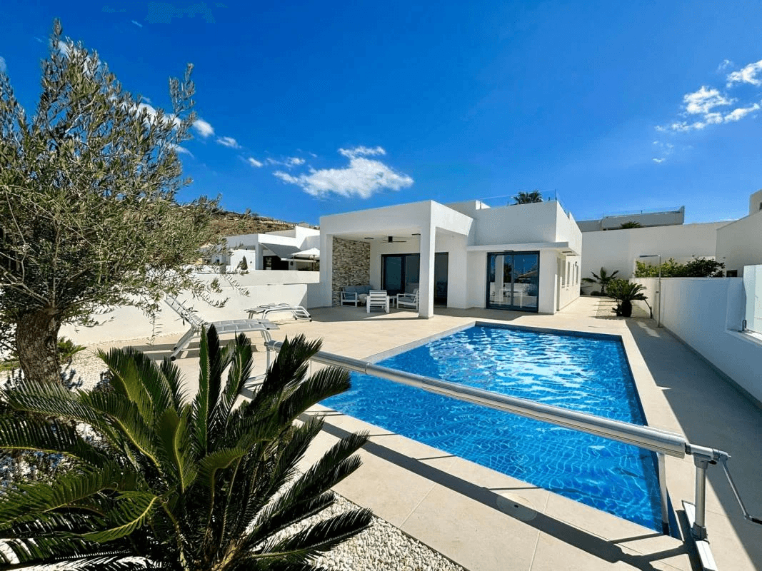 Villa til salg i Rojales